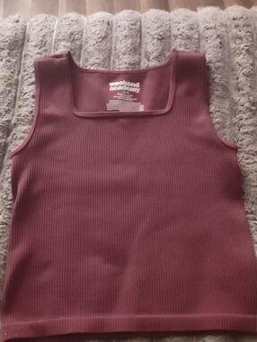 Weekend Academy Women's Ribbed Tank Top in Mauve